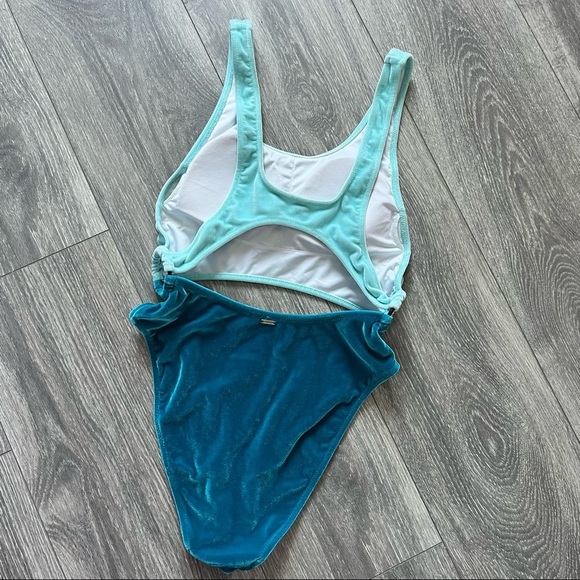 Pink Victoria’s Secret Two toned blue Velvet cutout one piece swim suit size S - Picture 8 of 13